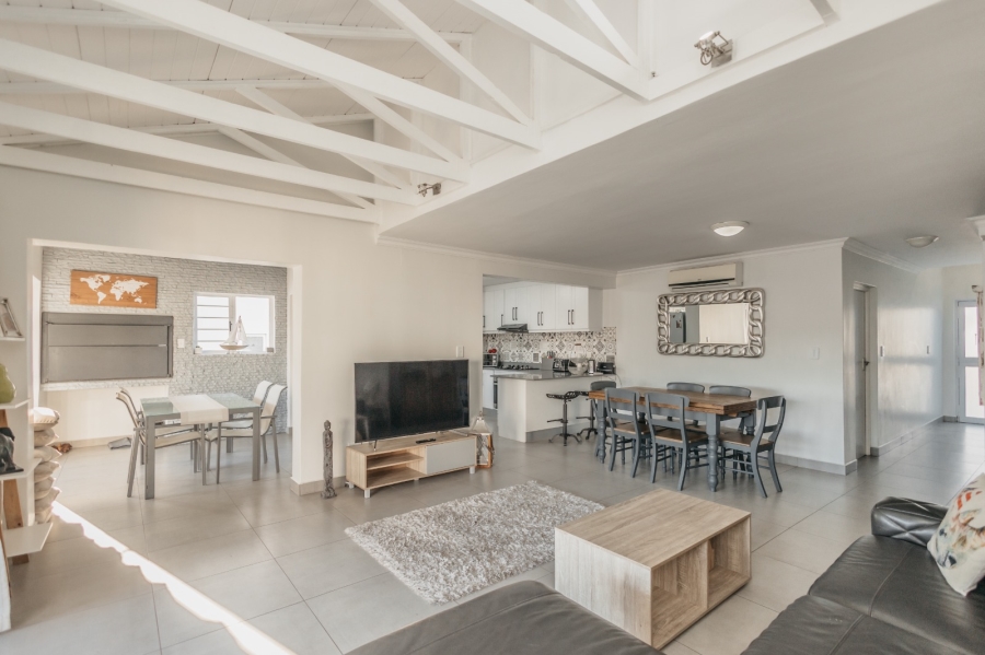 3 Bedroom Property for Sale in Avalon Estate Western Cape